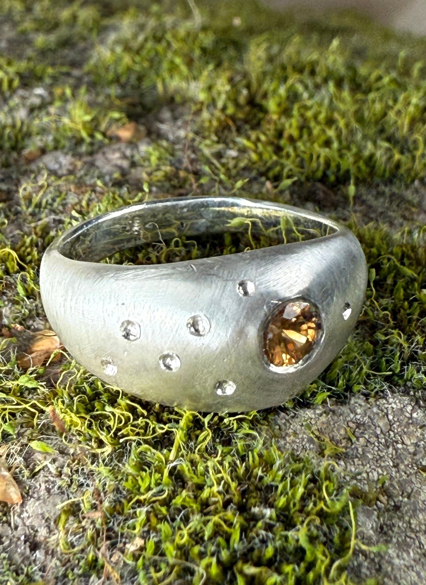 Curveball Ring