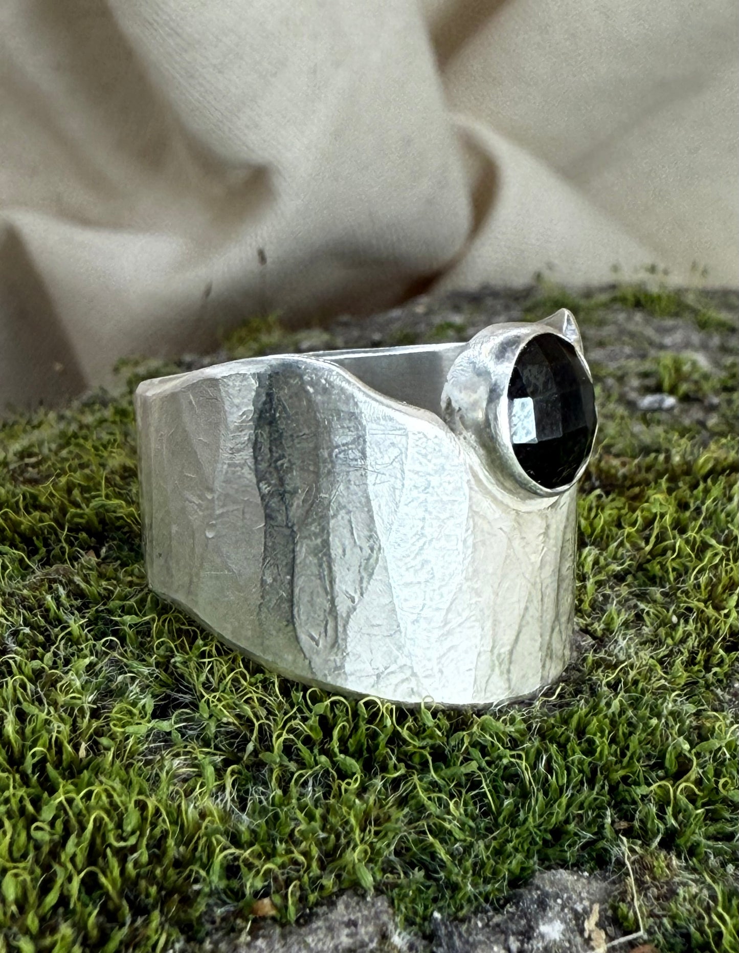 Gorge Ring