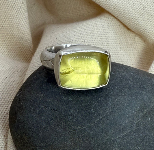 "Spring" ring