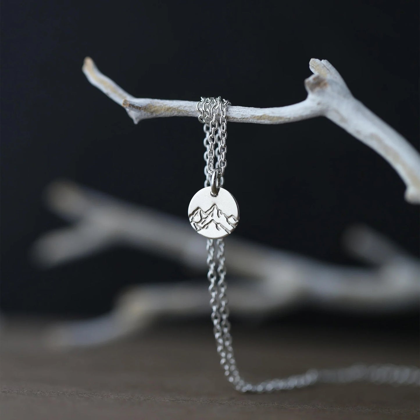 Little Makers, Big Gifts: Holiday Jewelry Workshop Dec 20, 10:00-12:00